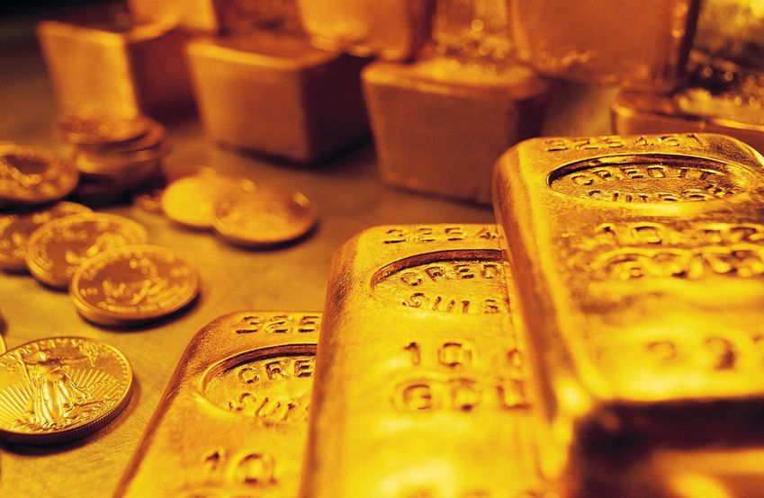 特朗普关税截止日逼近，黄金强势重返3000大关