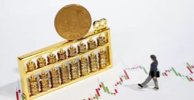特朗普关税截止日逼近，黄金强势重返3000大关